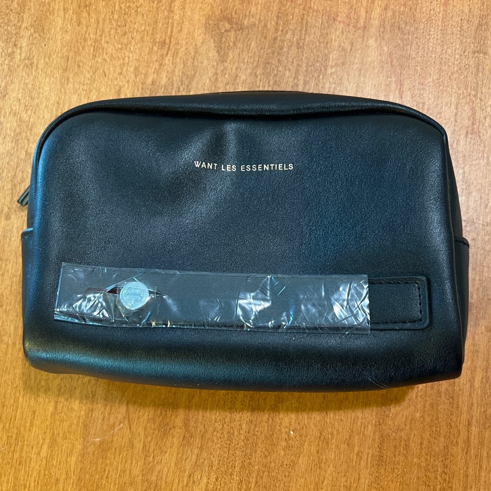 HOSTPICK ♥️ Air Canada x Want Les Essentiels Zipped Travel Pouch *LOWEST PRICE* - Picture 4 of 8
